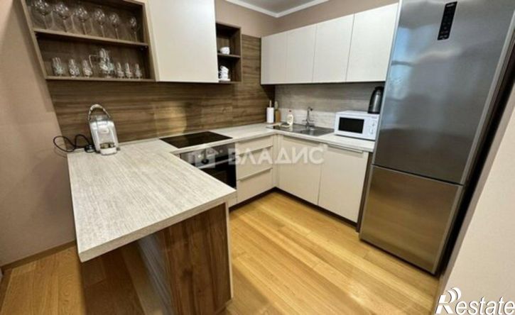 2-комн квартира пр-кт Революции, 3,  д. 3