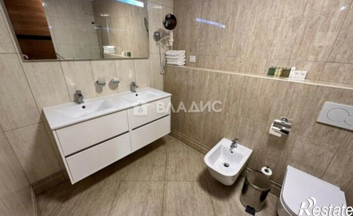 2-комн квартира пр-кт Революции, 3,  д. 3