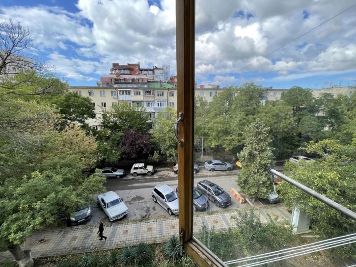 3-комн квартира Новороссийская улица, 239