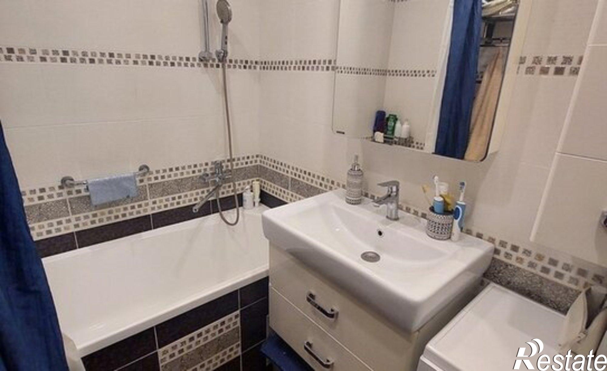 Купить квартиру за 12 300 000 рублей на б-р Евскина, 5 1