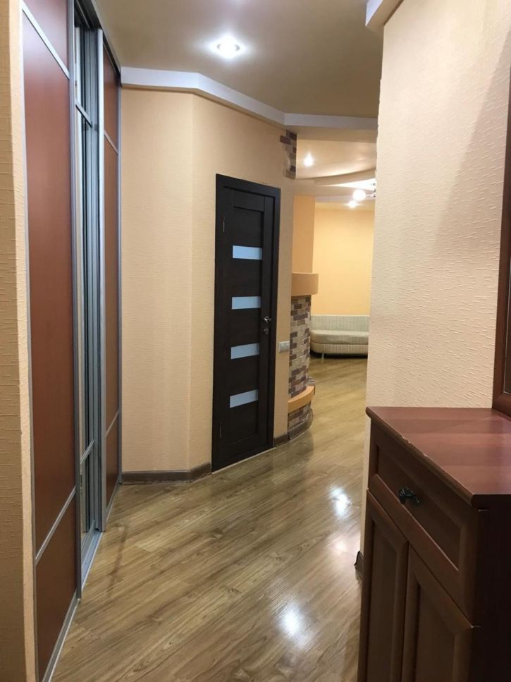 2-комн квартира Таёжная улица, 51