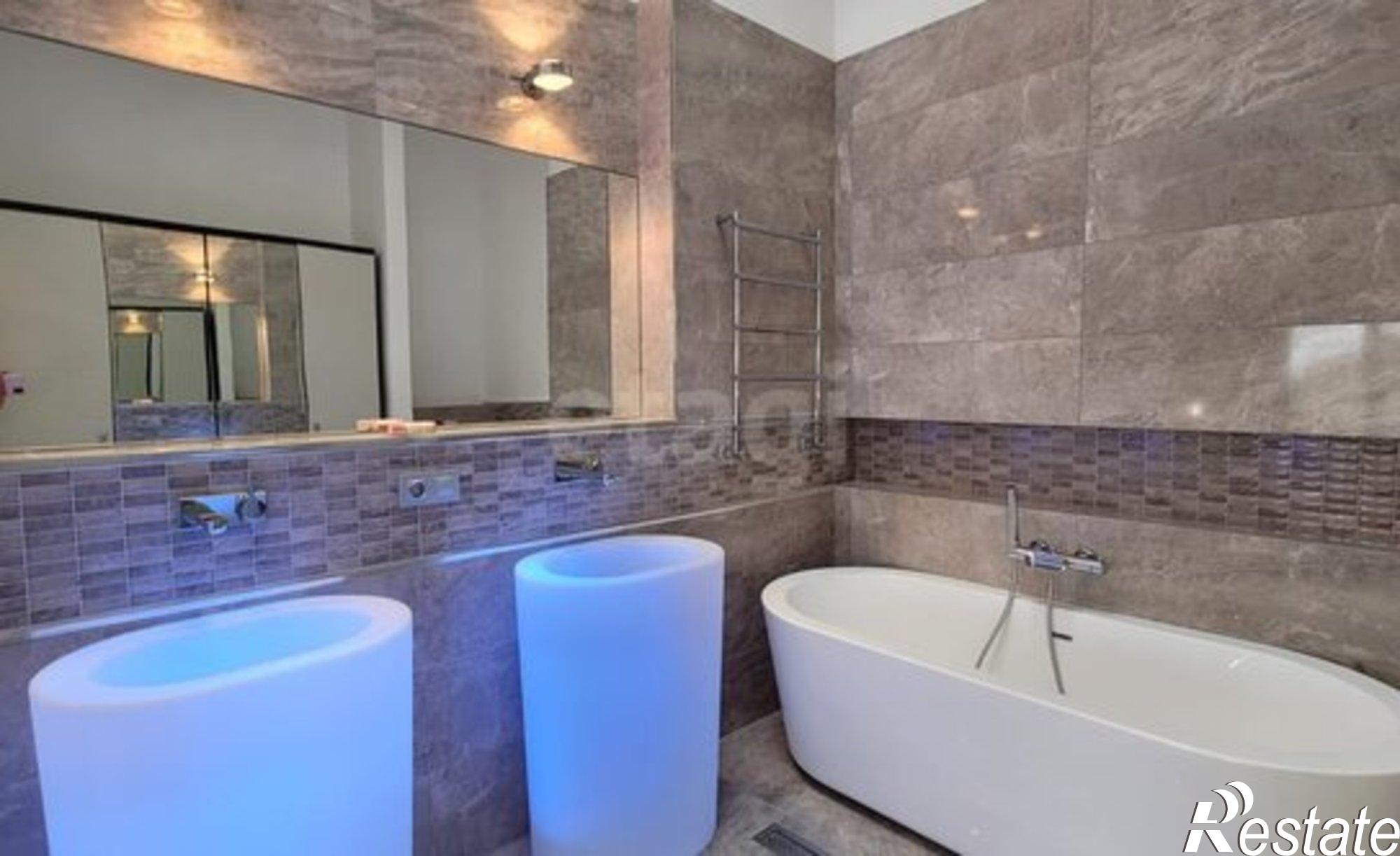 Купить квартиру за 12 000 000 рублей на ул Ленина, 195