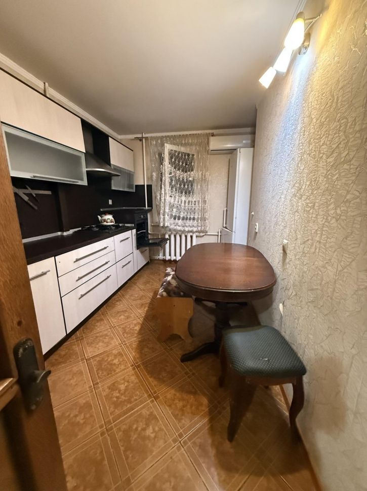 4-комн квартира улица Ленина, 143