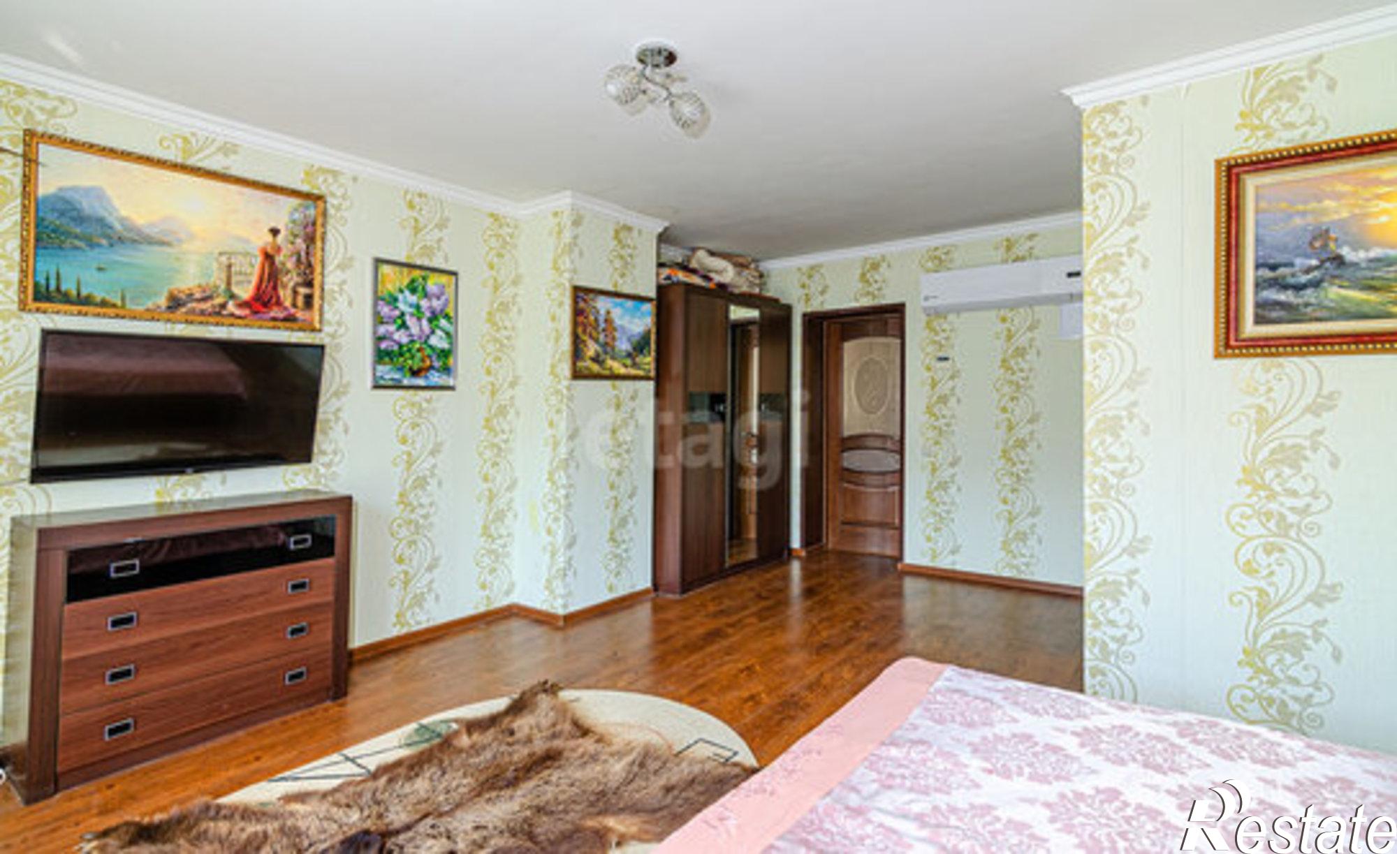 Купить квартиру за 5 000 000 рублей на ул Ивана Голубца, 155