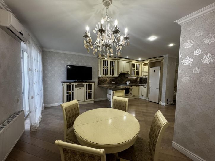 3-комн квартира улица Кирова, 84