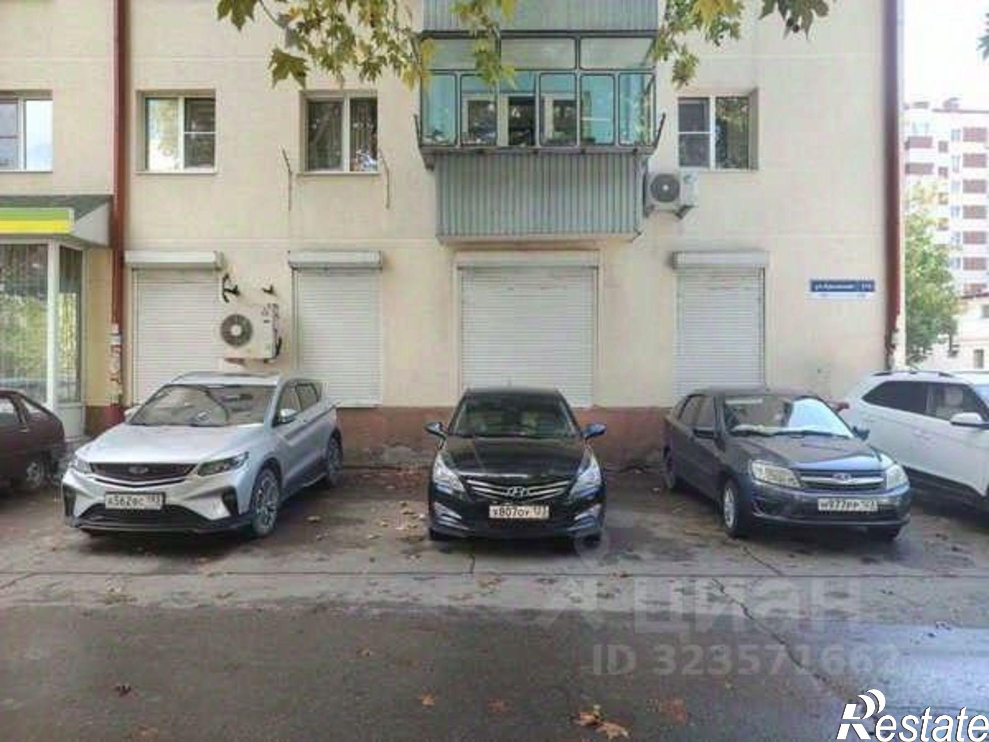 Купить торговое помещение за 22 900 100 рублей на ул Крымская, 216