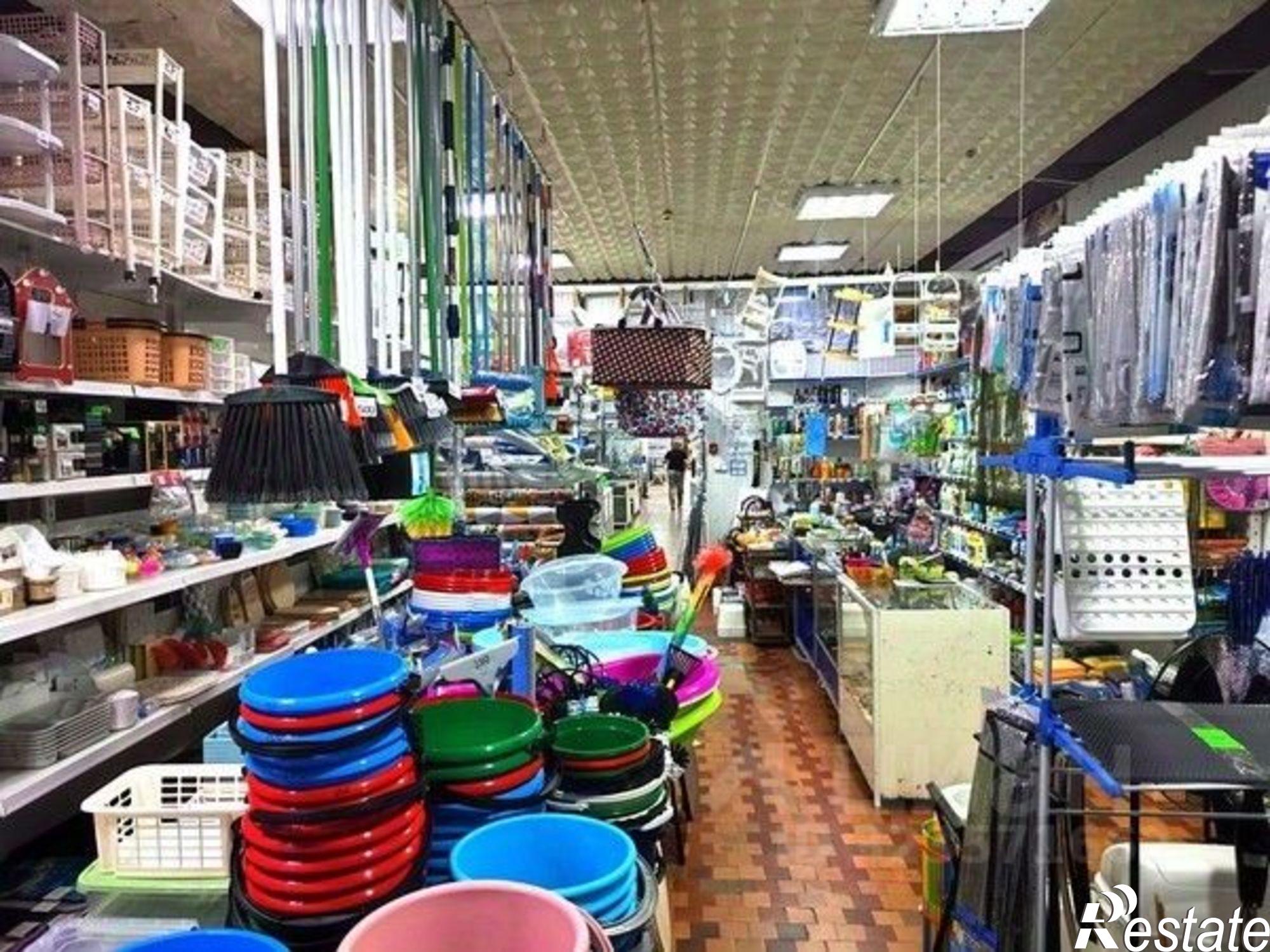 Купить торговое помещение за 22 900 100 рублей на ул Крымская, 216