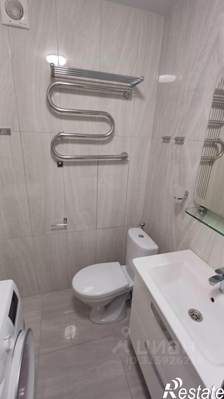 1-комн квартира улица Адмирала Пустошкина, 22 с7,  д. 22 с7