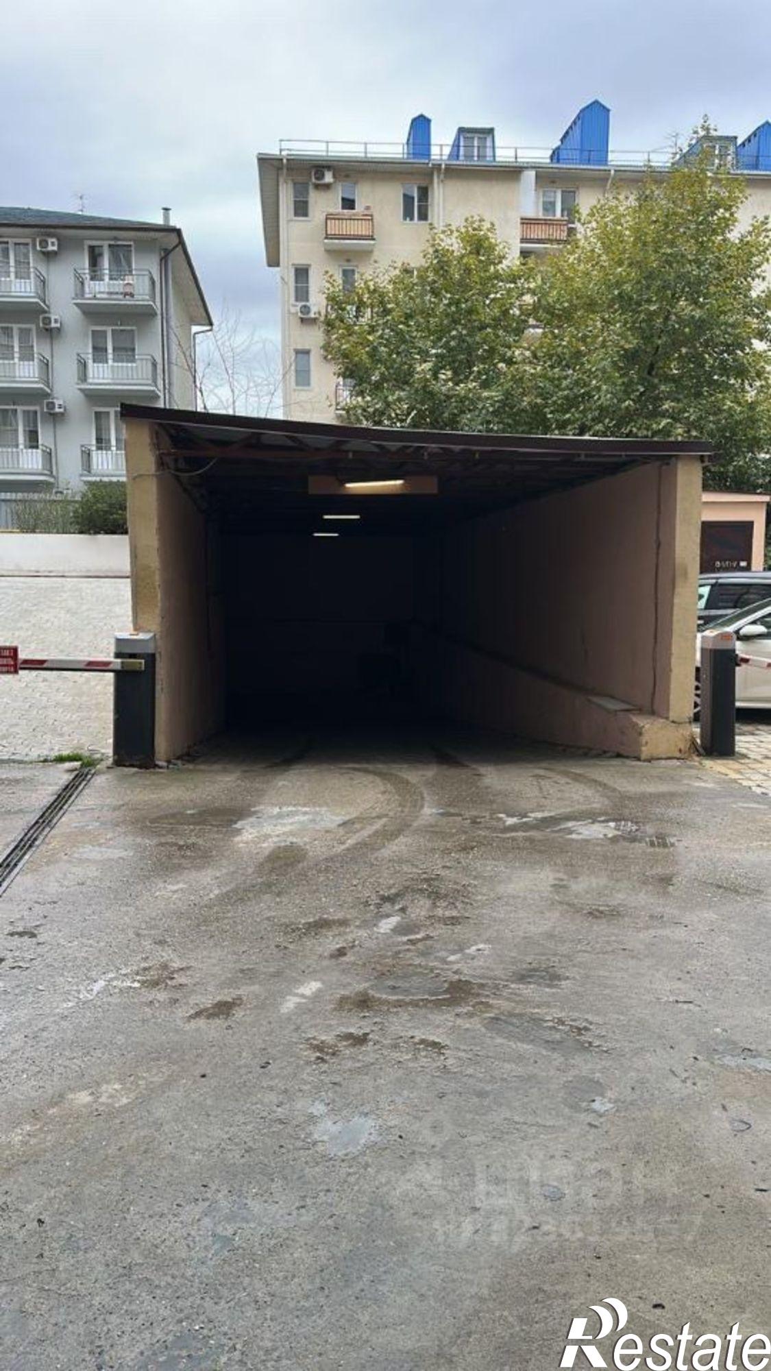 Купить гараж, место в паркинге за 480 000 рублей на ул Крымская, 272