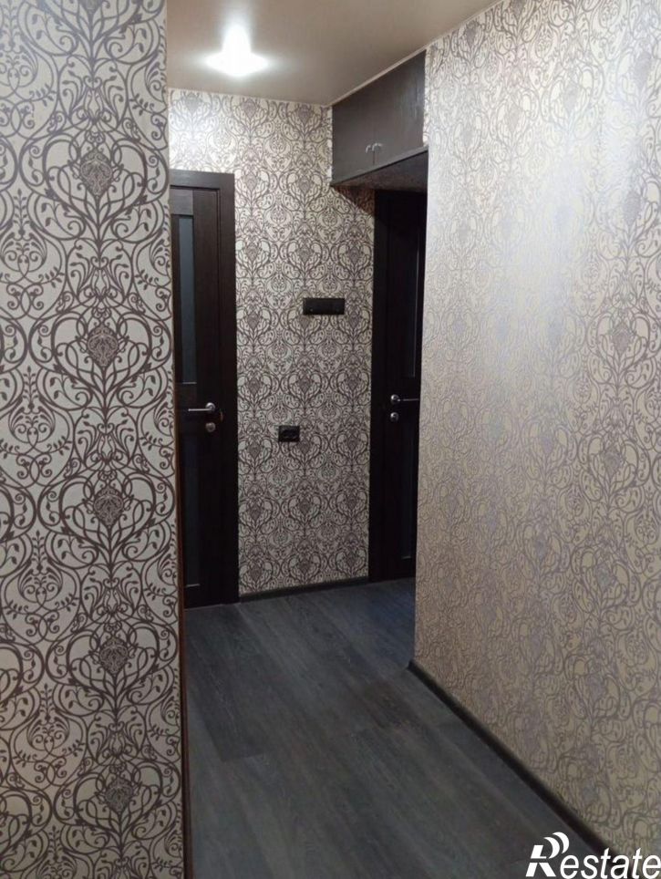 2-комн квартира 12-й микрорайон, 32