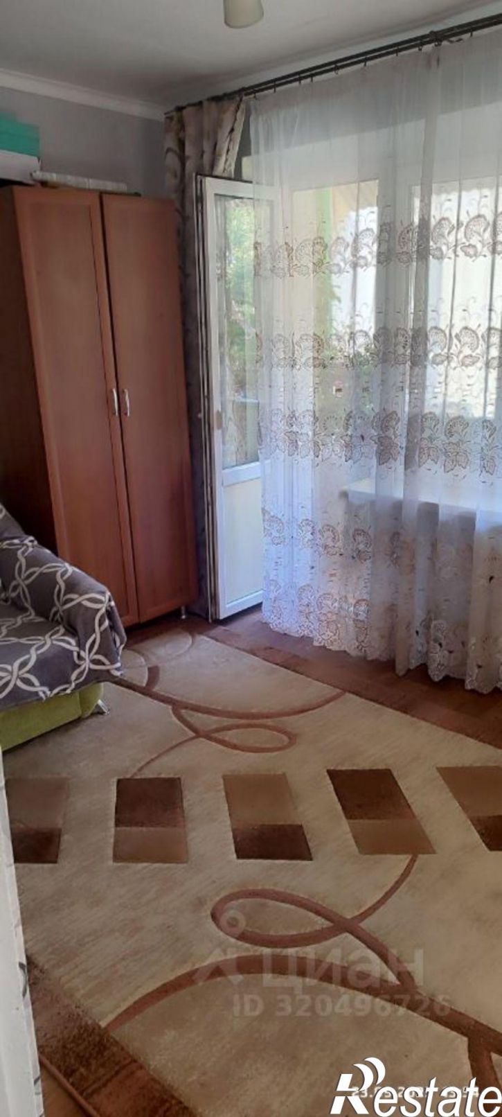 2-комн квартира 12-й микрорайон, 21