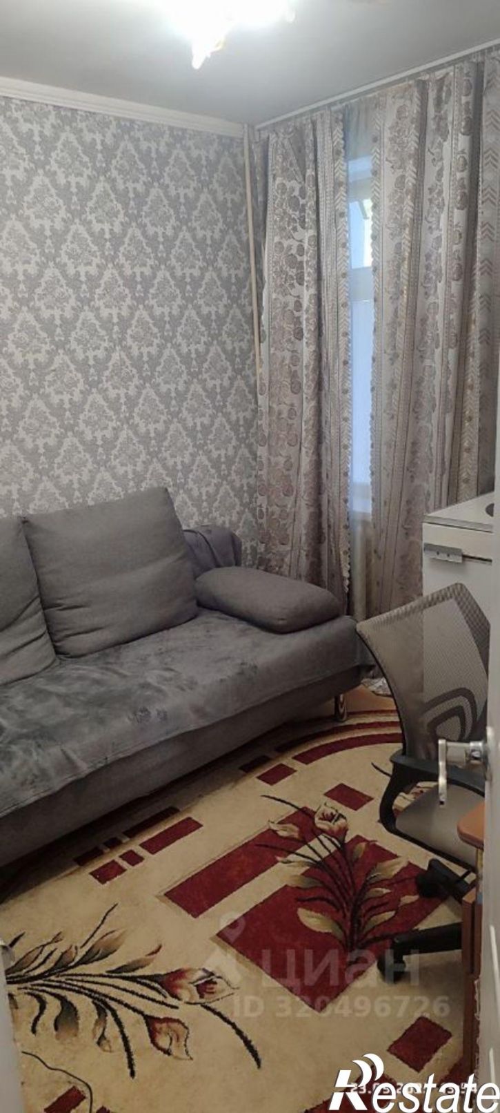 2-комн квартира 12-й микрорайон, 21