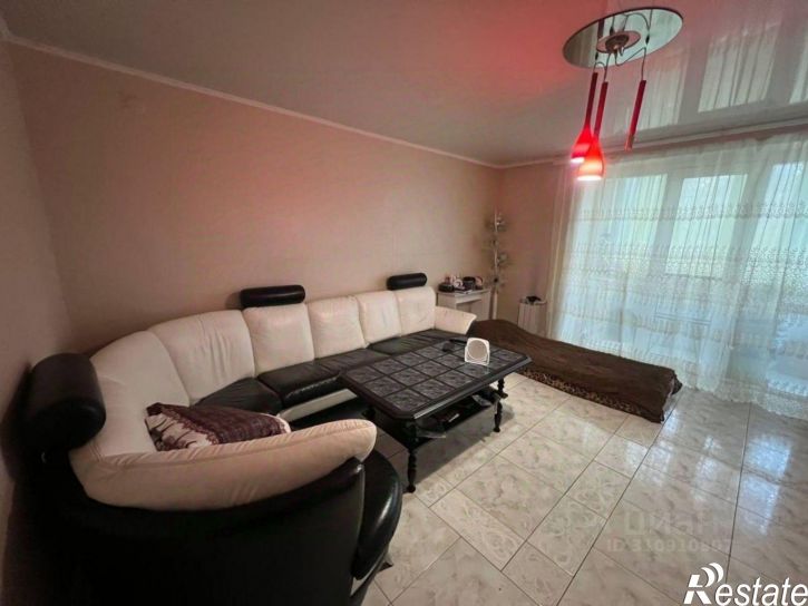 4-комн квартира Стахановская улица, 1,  д. 1