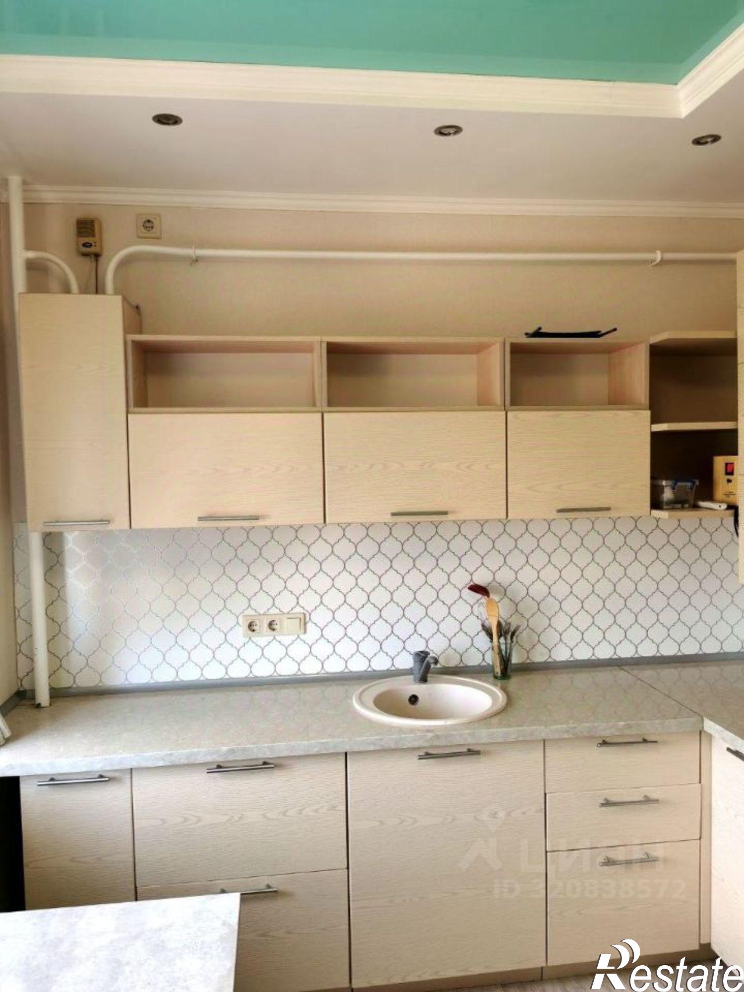 Купить квартиру за 6 900 000 рублей на Лазурная улица, 14