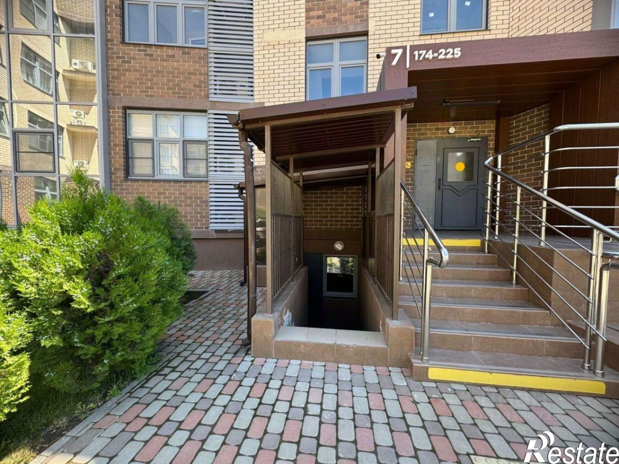 Купить складское помещение за 640 159 рублей на ул Ленина, 202