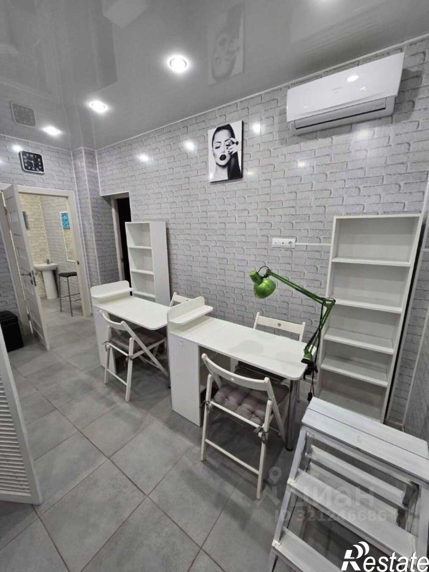 Купить офис, помещение под офис за 3 710 010 рублей на ул Ленина, 183