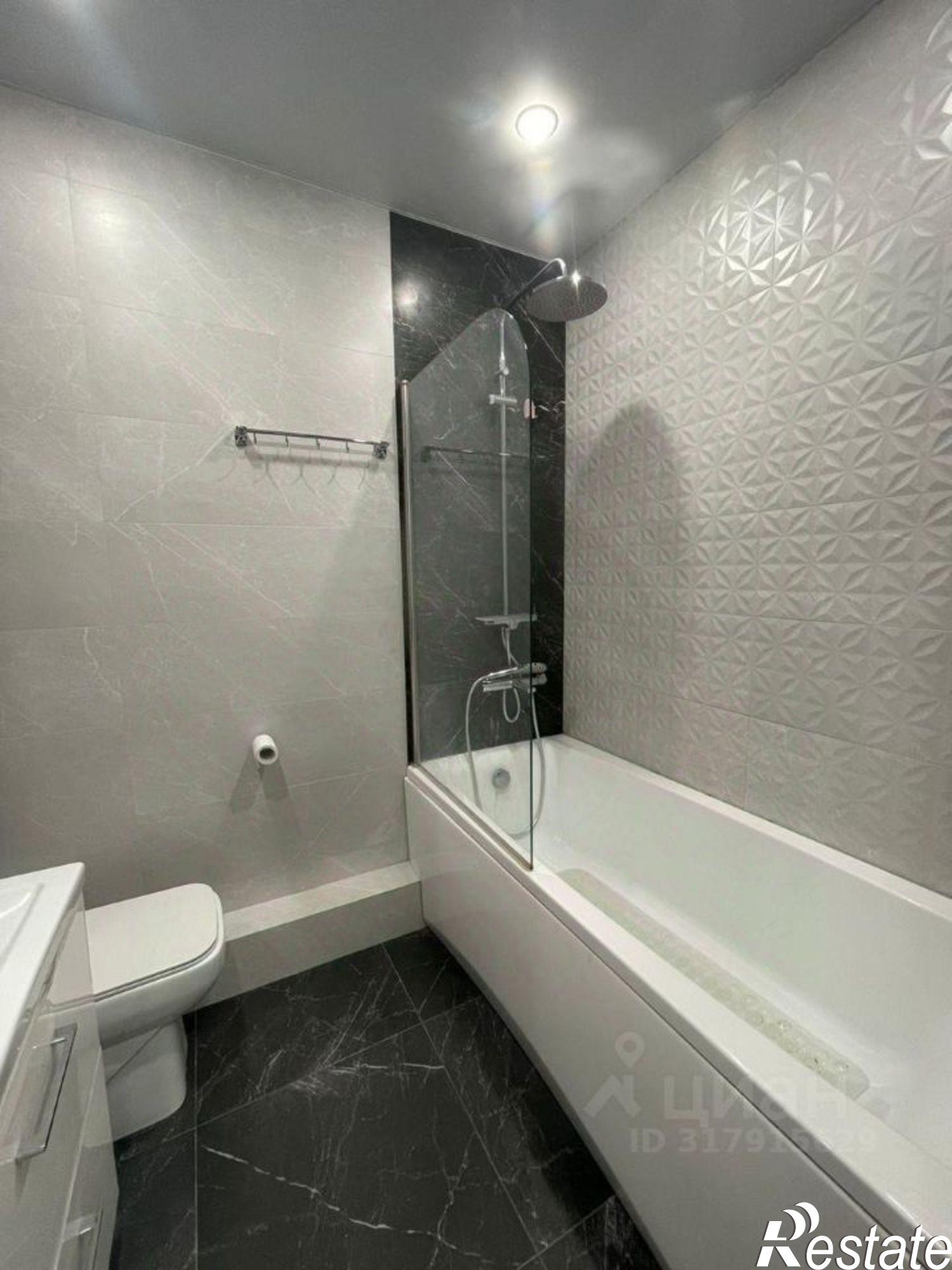 Купить квартиру за 18 450 000 рублей на улица Крылова, 13 к2