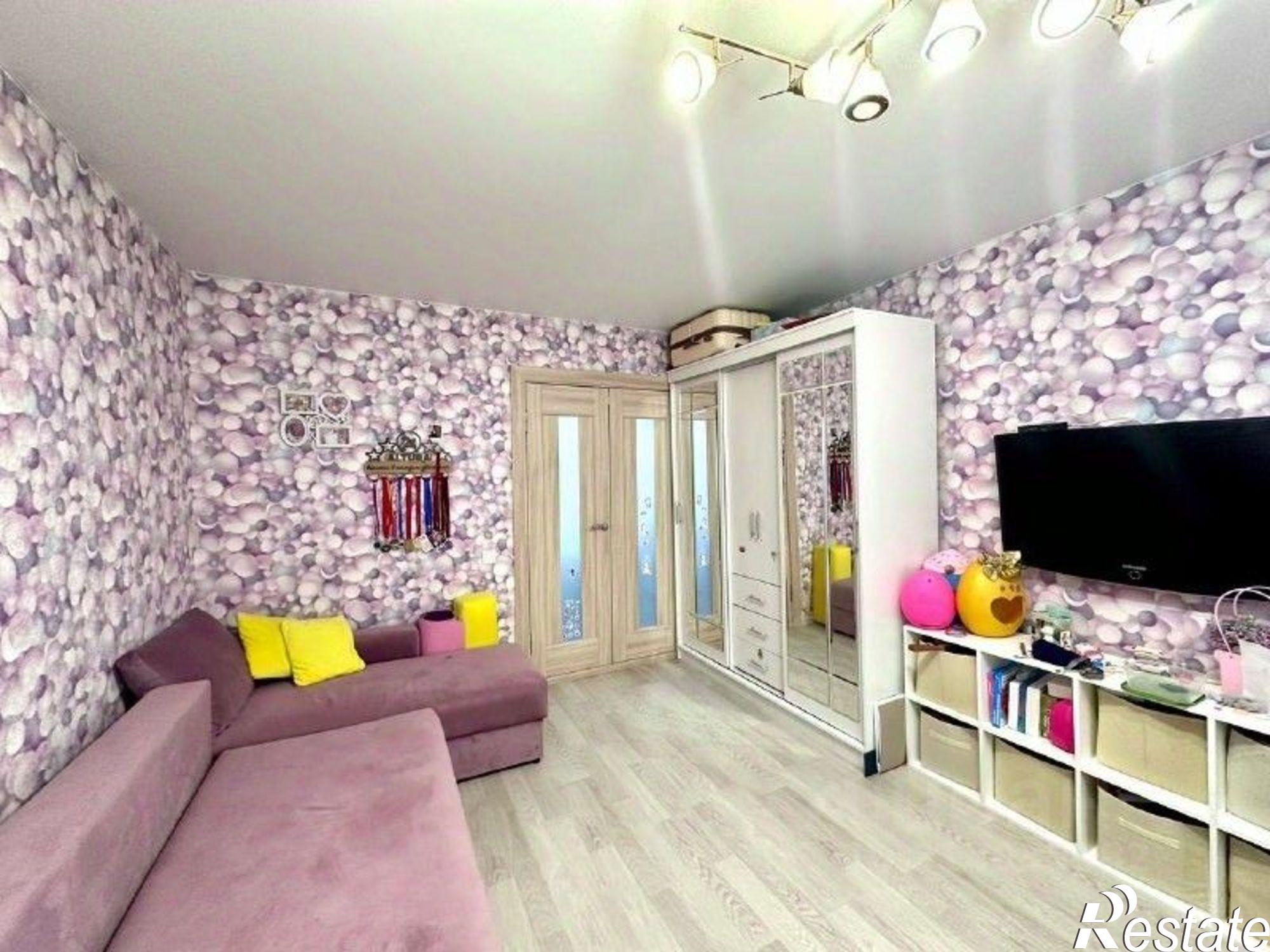 Купить квартиру за 7 350 000 рублей на 12-й микрорайон, 8