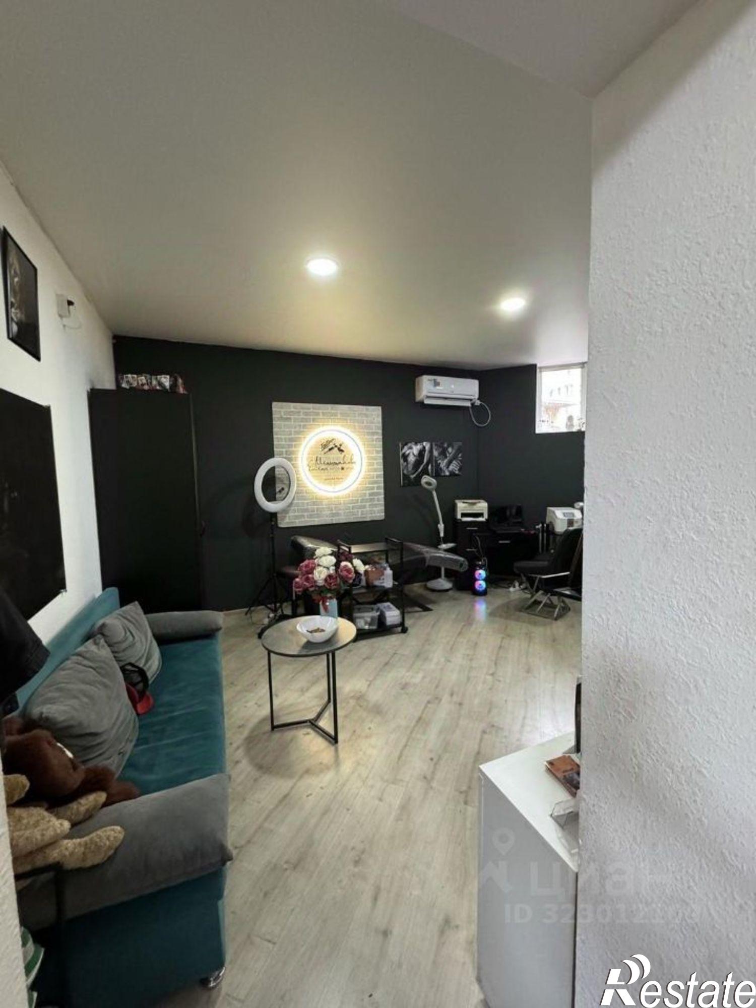 Купить помещение свободного назначения за 7 307 590 рублей на ул Промышленная, 2