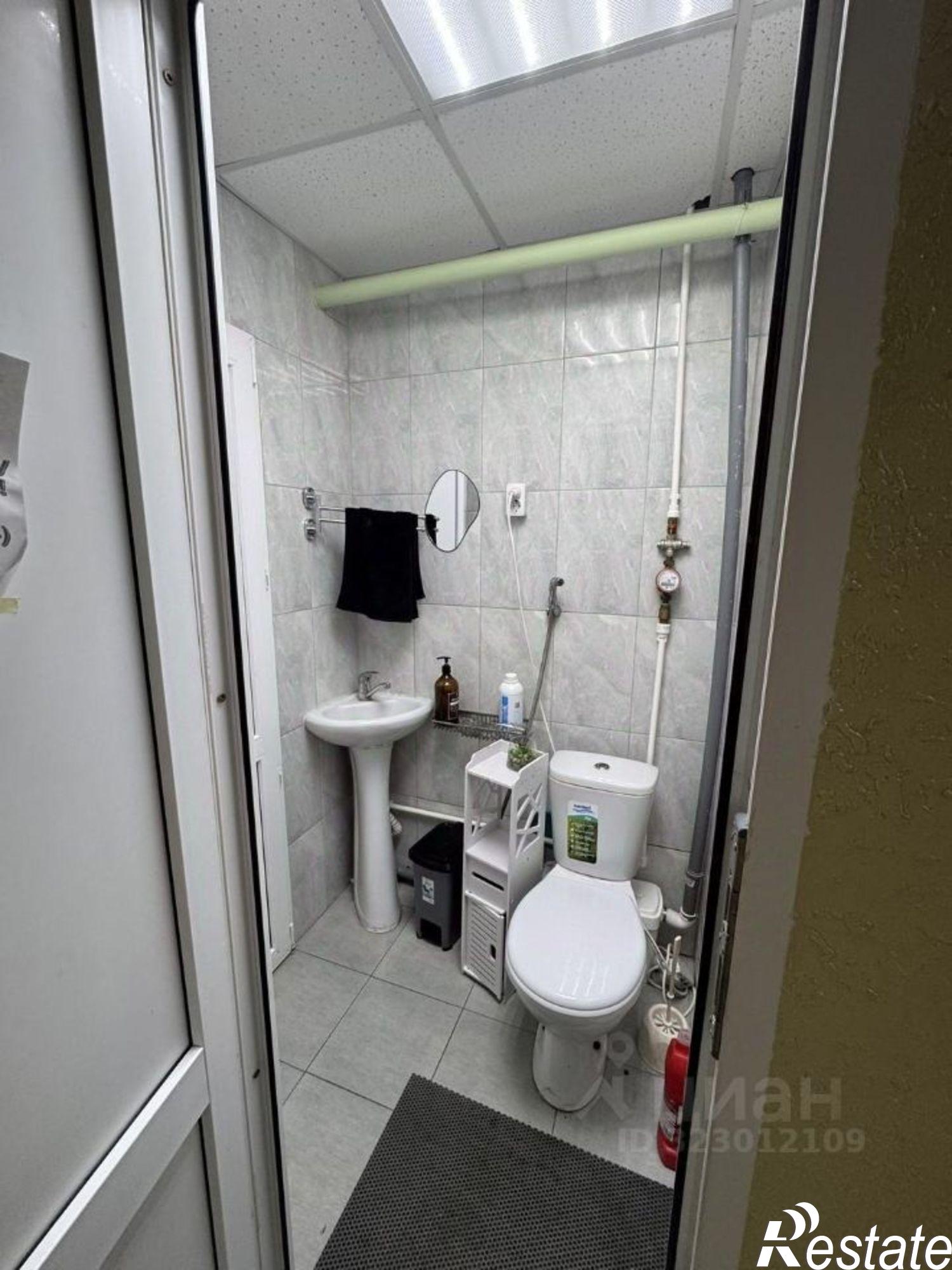 Купить помещение свободного назначения за 7 307 590 рублей на ул Промышленная, 2