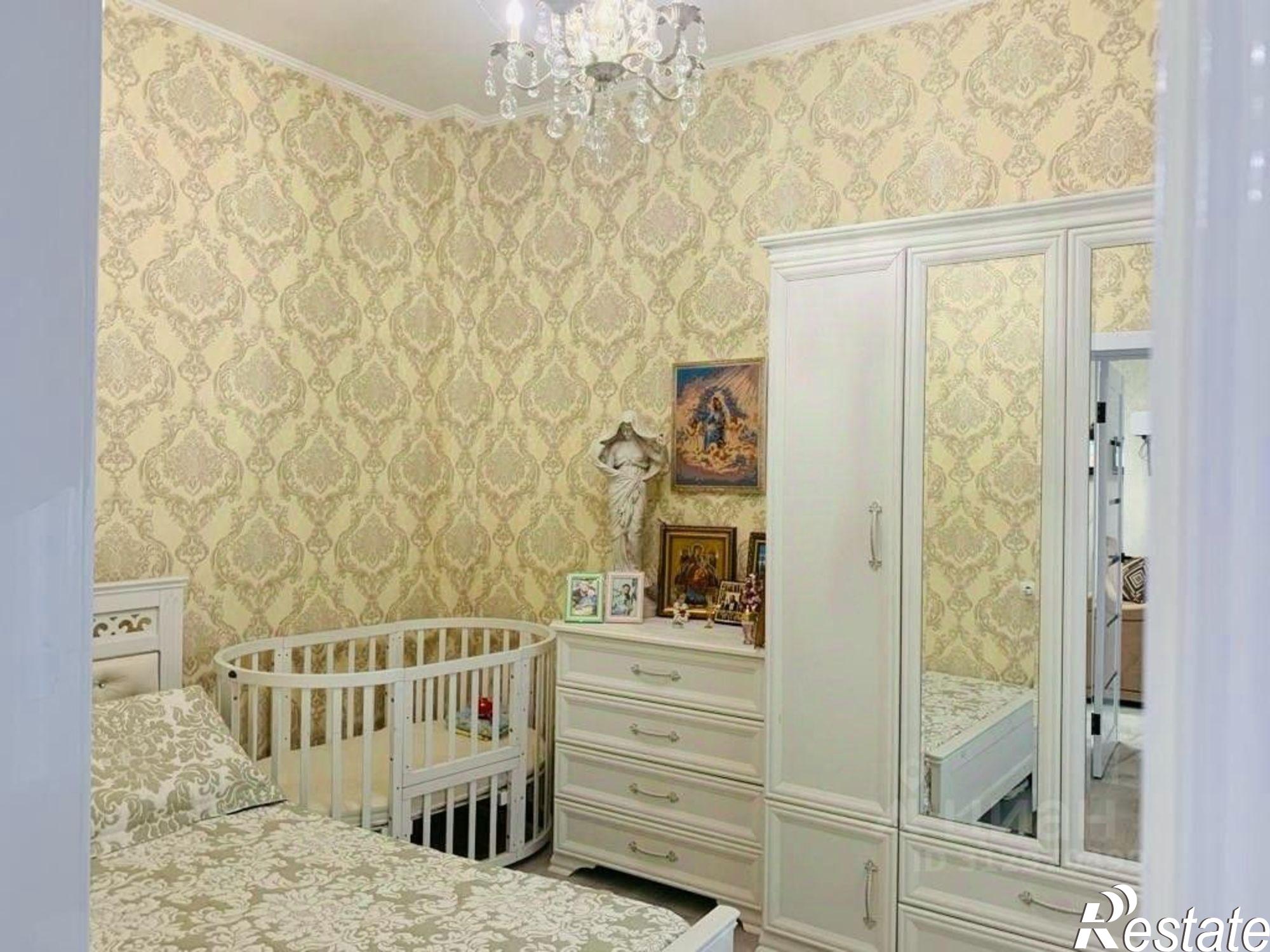 Купить торговое помещение за 39 990 100 рублей на ул Черноморская, 102