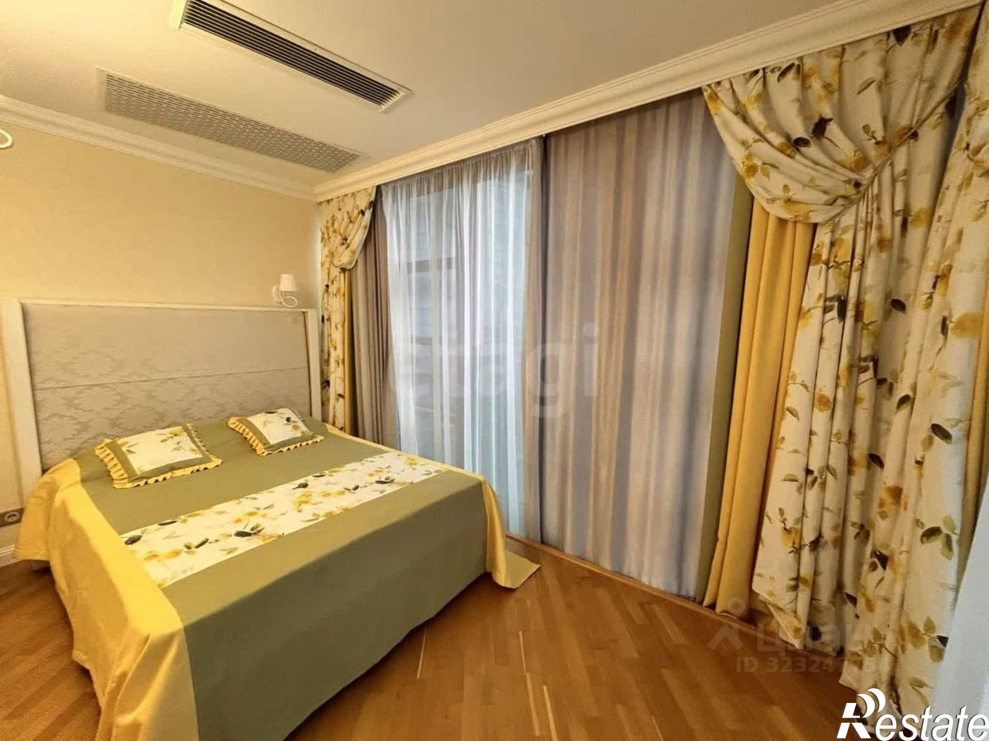 Сдать квартиру за 90 000 рублей на проспект Революции, 3