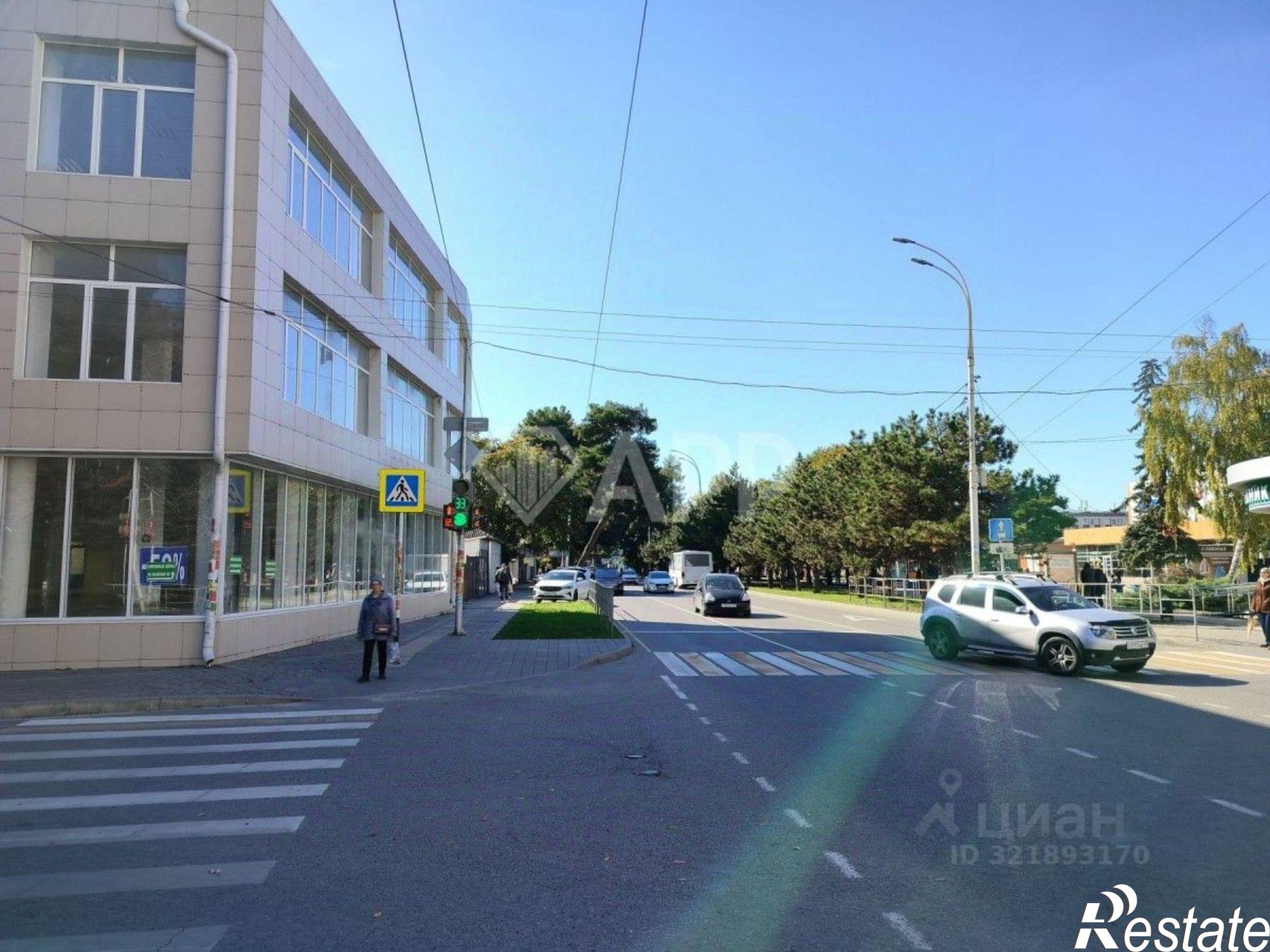 Сдать торговое помещение за 63 333 рублей на улица Краснозелёных