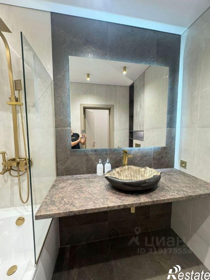 2-комн квартира улица Ленина, 241к2,  д. 241к2