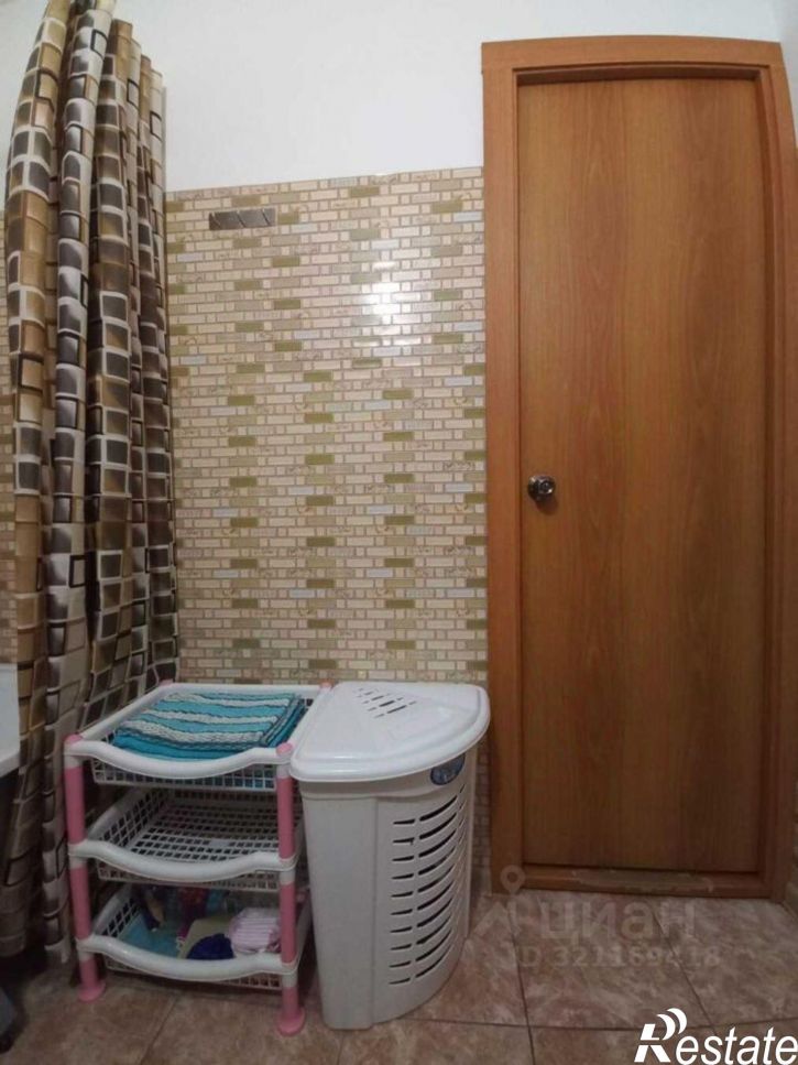 1-комн квартира ул Адмирала Пустошкина, 22 4,  д. 22 4,  к. 4