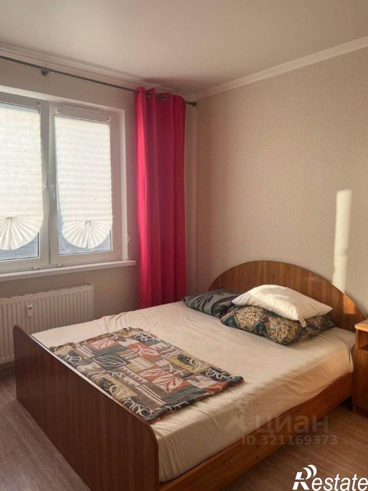 1-комн квартира улица Адмирала Пустошкина, 22 с12,  д. 22 с12