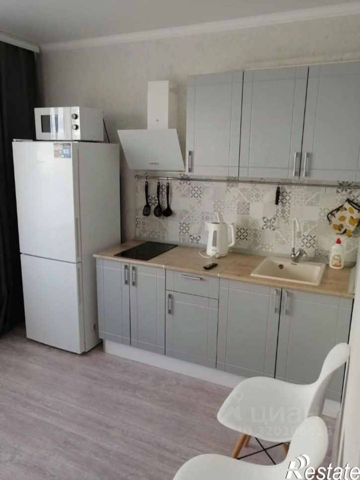 1-комн квартира улица Адмирала Пустошкина, 22 с10,  д. 22 с10