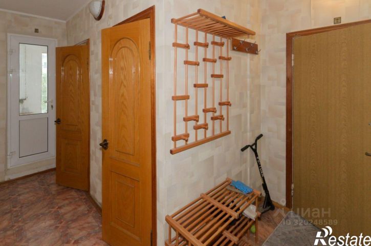 2-комн квартира улица Крылова, 81,  д. 81