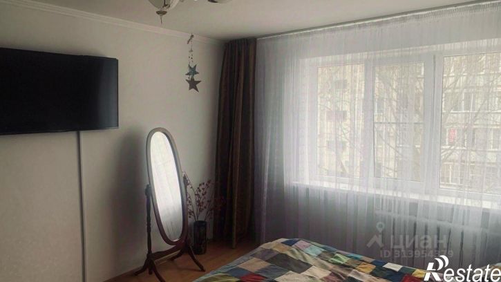 3-комн квартира 12-й микрорайон, 16