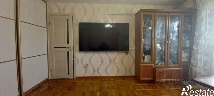 2-комн квартира 12-й микрорайон, 32