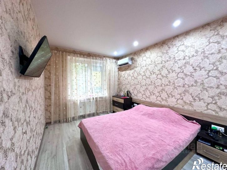 2-комн квартира 12-й микрорайон, 8