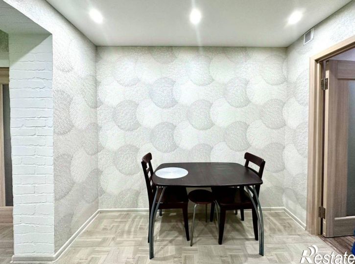 2-комн квартира 12-й микрорайон, 8