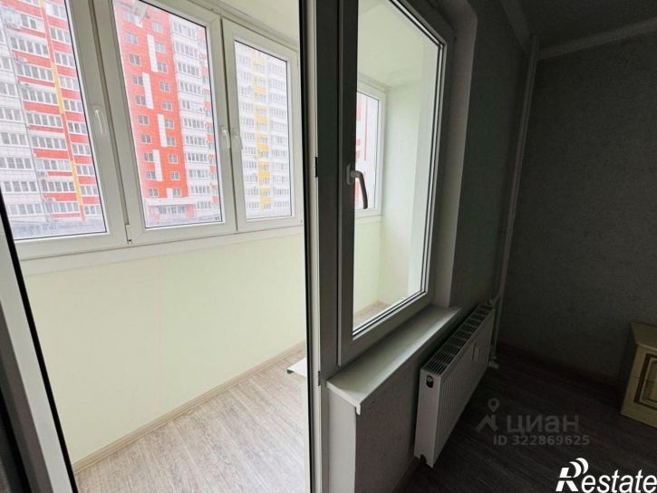 2-комн квартира улица Адмирала Пустошкина, 22 с10,  д. 22 с10