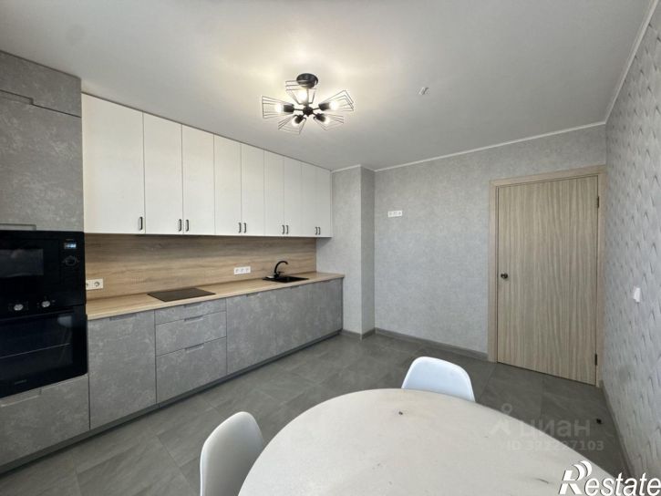 2-комн квартира улица Адмирала Пустошкина, 16,  д. 16