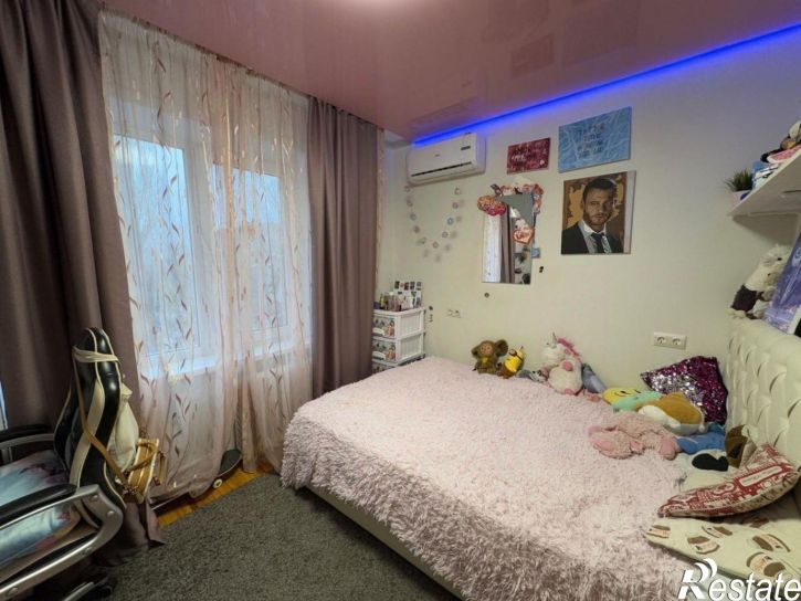 3-комн квартира 12-й микрорайон, 17