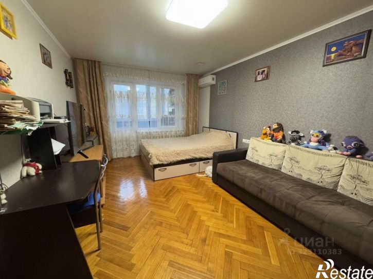 3-комн квартира 12-й микрорайон, 17