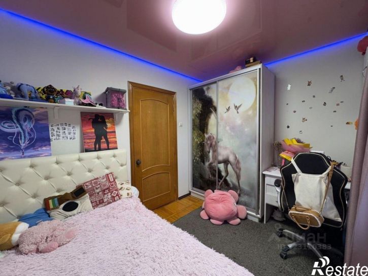 3-комн квартира 12-й микрорайон, 17