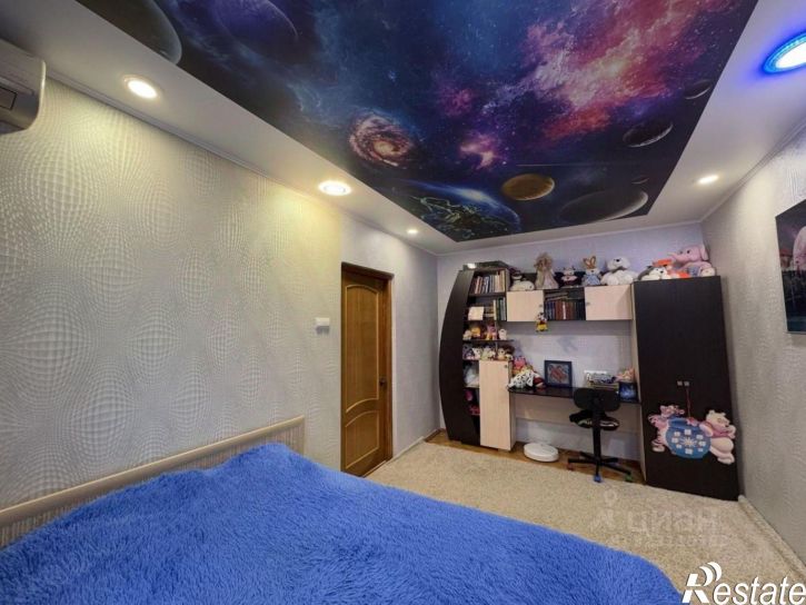 3-комн квартира 12-й микрорайон, 17