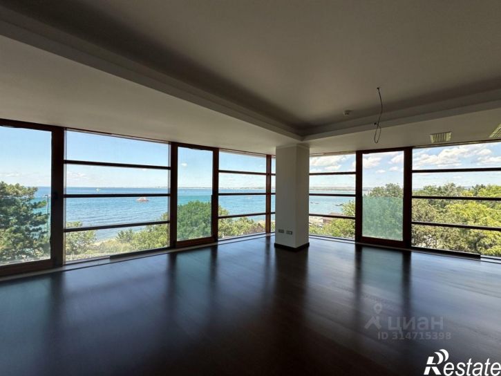 3-комн квартира проспект Революции, 3,  д. 3