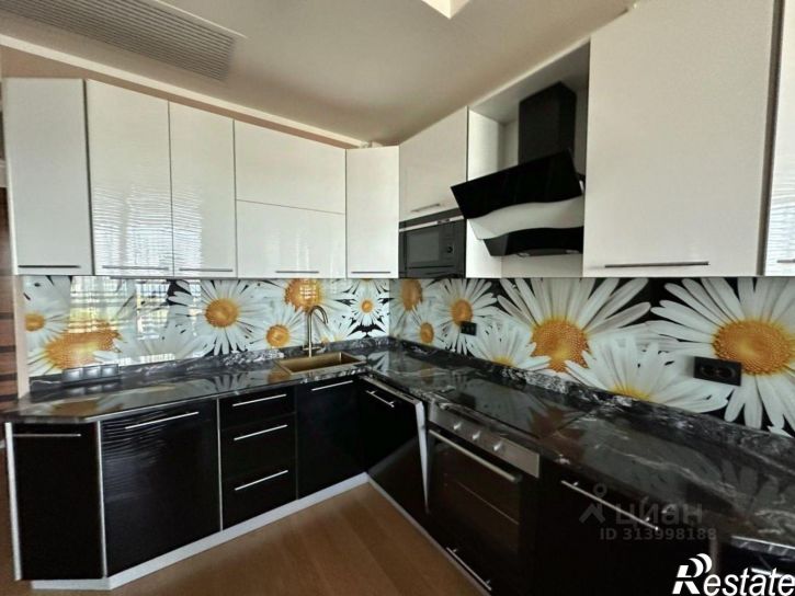 2-комн квартира проспект Революции, 3,  д. 3