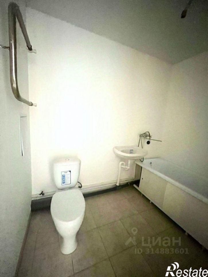 1-комн квартира улица Адмирала Пустошкина, 22 с10,  д. 22 с10