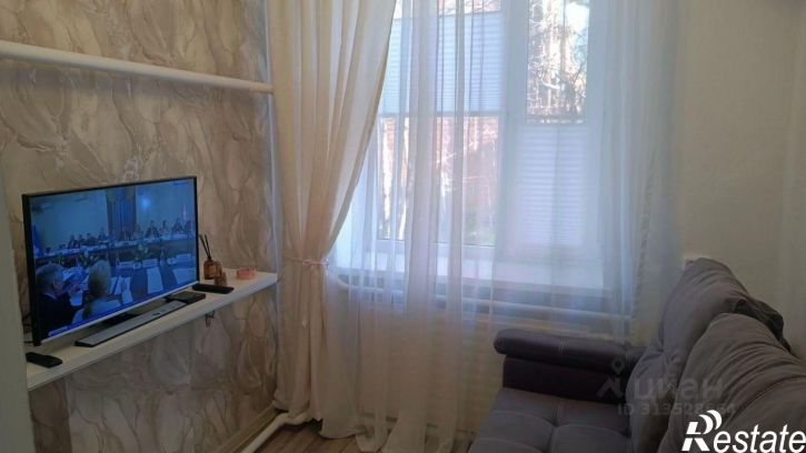 3-комн квартира улица Самбурова, 287,  д. 287