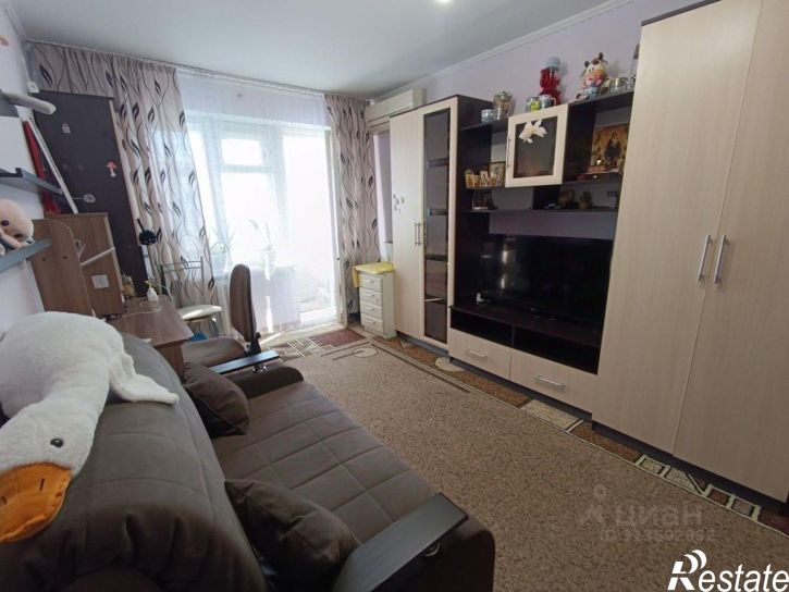 1-комн квартира 12-й микрорайон, 7