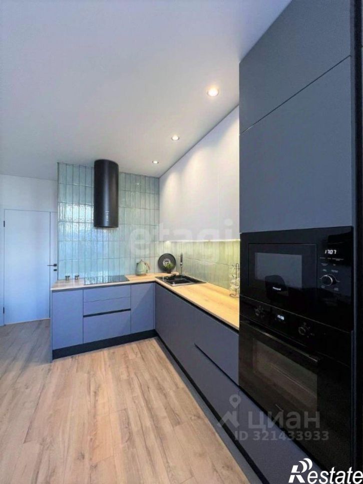 2-комн квартира улица Адмирала Пустошкина, 22 с2,  д. 22 с2