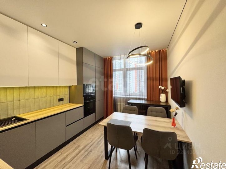 2-комн квартира улица Адмирала Пустошкина, 22 с2,  д. 22 с2