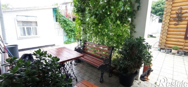 2-комн квартира улица Кати Соловьяновой, 119,  д. 119